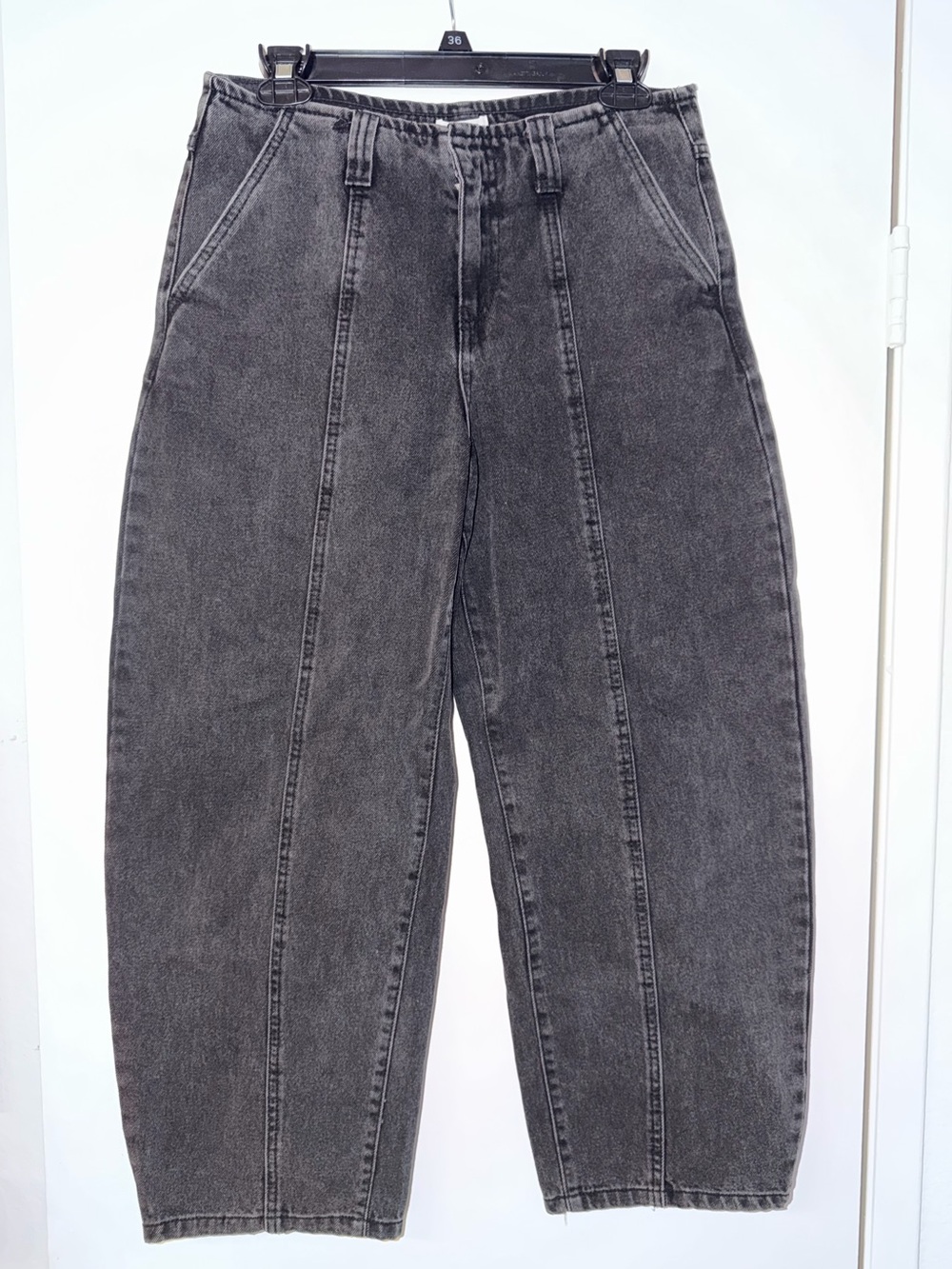 Women's Mid-Rise Barrel Leg Jeans - Future Collective NWOT - Picture 3 of 4